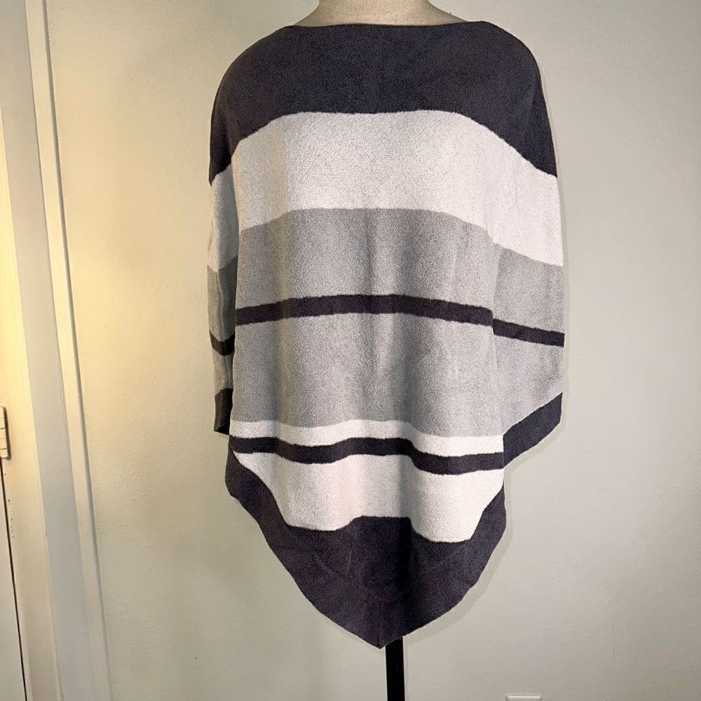 Barefoot Dreams Women’s CozyChic Ultra Lite Sweater Poncho‎ Cozy Colorblock Warm